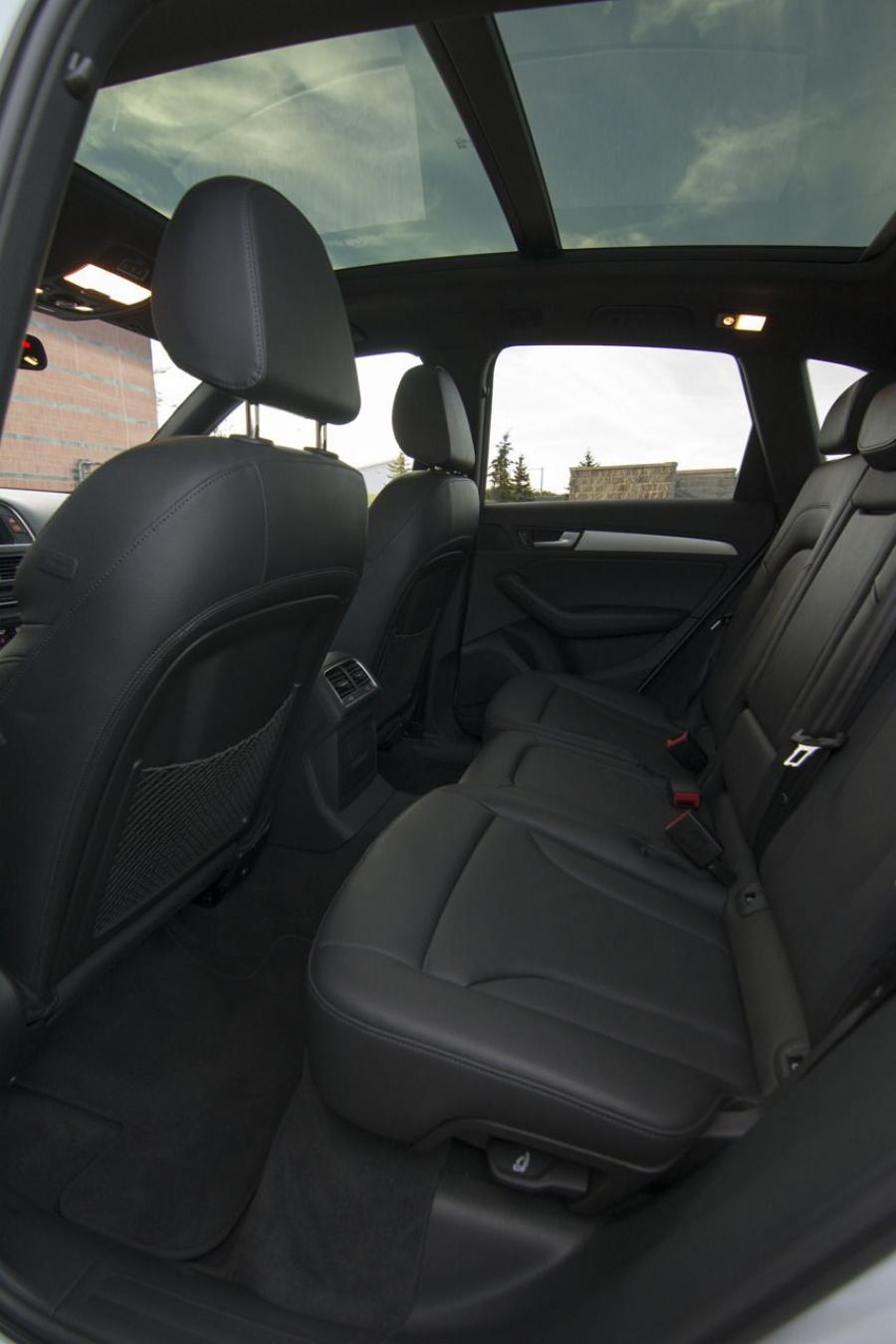 Интерьер Audi Q5 TDI Quattro (8R) 2013 года  (NA) (фото 17 из 33)